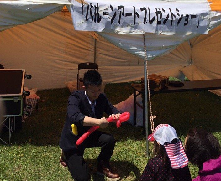 マジシャン橘優のバルーンアート